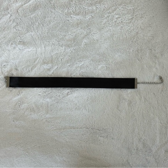 RARE Vintage Victoria’s Secret Black Satin Logo Choker Necklace One Size Adjust - Picture 7 of 7